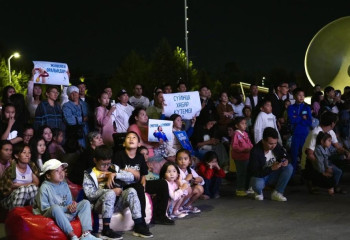 Астананың орталық алаңында 4 мыңға жуық адам Олимпиаданың ашылуын тікелей эфирден тамашалады