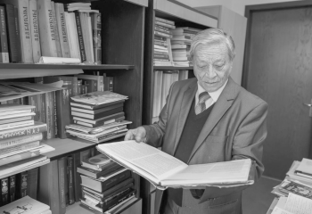 Глава государства выразил соболезнования родным и близким Каржаубая Сарткожаулы