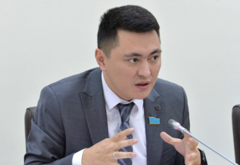 Депутат Дәулет Мұқаевтың анасы қайтыс болды