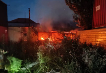 Менее чем за полчаса в Алматы потушили пожар в бане