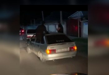 Жамбылских героев ролика TikTok нашли и оштрафовали полицейские