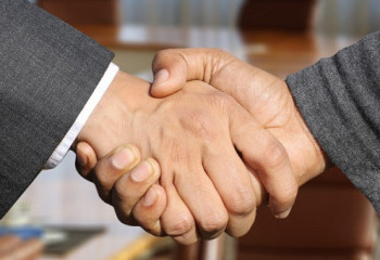 «Халық заңгері»: 150 мыңнан астам азаматқа көмек көрсетілді