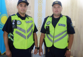 Полицейские спасли двухлетнего ребенка, застрявшего в лифте в Атырау