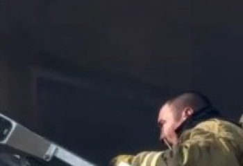 Шестерых детей эвакуировали при пожаре в Атырау