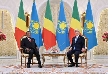 Глава государства провел переговоры с Президентом Республики Конго в узком составе