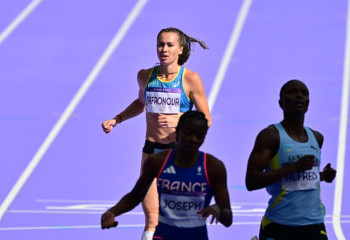 Знаменосец олимпийской сборной Казахстана Сафронова не смогла выйти в полуфинал