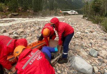 Спасатели пришли на помощь руководителю группы туристов из России