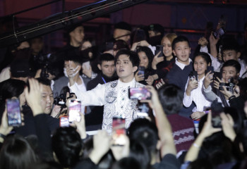 Поклонники Димаша в Китае удивили исполнителя