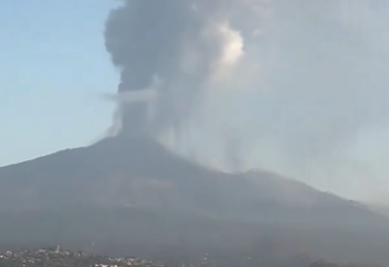 На Сицилии вновь проснулся вулкан Этна