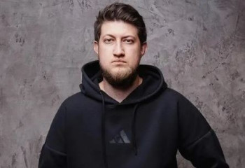 Он тәулікке қамалған қазақстандық стендапер бостандыққа шықты