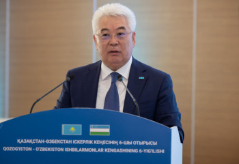 Атамқұлов отандық кәсіпкерлерді Өзбекстанның мақта-мата өндірісіндегі тәжірибесіне назар аударуға шақырды