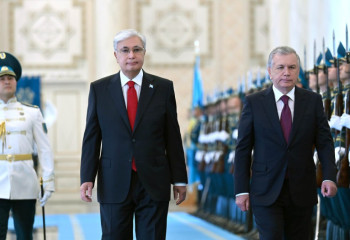 Президент Узбекистана Шавкат Мирзиёев прибыл с государственным визитом в Казахстан