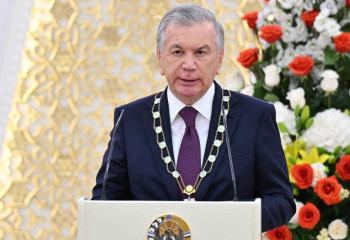 «Алтын Қыран» орденімен марапатталған Мирзиёев қазақ еліне ризашылығын білдірді