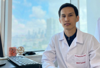 Түркияда 500-ден аса науқасқа трансплантация жасадым - Сүлеймен Жұматаев