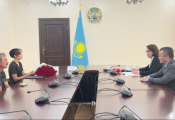 Министр төрт науқастың өмірін сақтап қалған донордың әкесін марапаттады