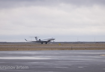 Град повредил самолет Air Astana в столичном аэропорту