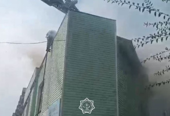 Шымкентте екі қабатты ғимарат өртенді