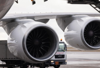 Дауыл мен бұршақтан Air Astanа-ның 4 ұшағы істен шықты