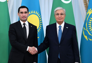 Kassym-Jomart Tokayev meets with President of Turkmenistan
