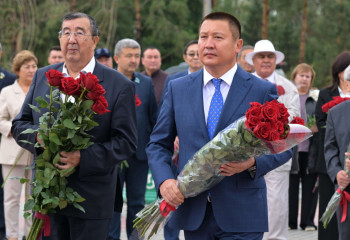 «Человек, запомнивший слова мудрых, сам становится благоразумным»: день Абая празднуют в Павлодаре