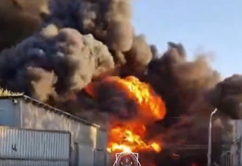 Строительные материалы и дизельное топливо горели в Шымкенте