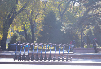 Запретить аренду электросамокатов: новую петицию инициировал казахстанец