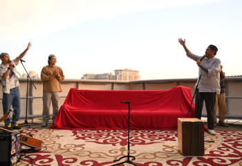 Астанада қайтыс болған музыкант Darkhan Juzz құрметіне орындық орнатылды