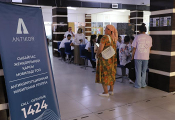 Жемқорлыққа қарсы мобильді топ шымкенттіктерге заңгерлік көмек көрсетті