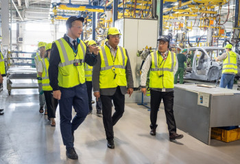 Представители казахстанского автопрома рассказали депутату о проблемах