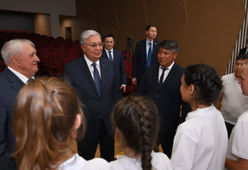 Президент ознакомился с деятельностью социальных объектов села Шахтер