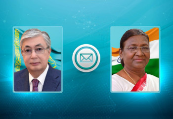 Глава государства поздравил Президента Индии с Днем независимости