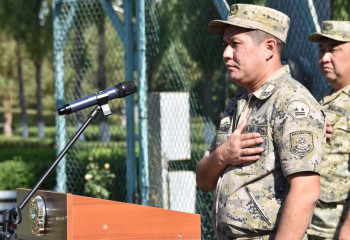 Дулат Әлдербаев: Құжаттарын жоғалтқан шетелдіктер шекарадағы темір сым арқылы заңсыз өтуге тырысады