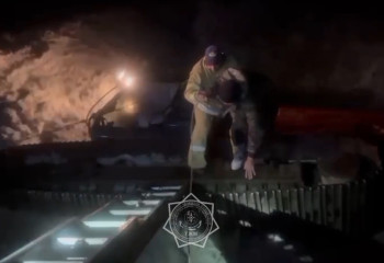 Алматы облысында экскаватор өзенге құлап кетті