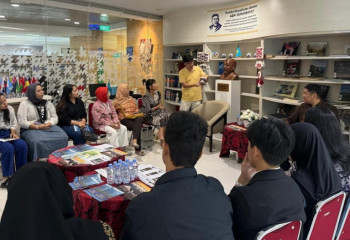 Индонезиялық жастар Абай шығармашылығын талқылады