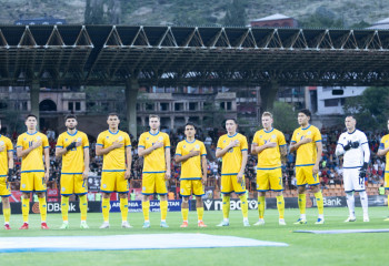 Черчесов бас бапкер ретінде алғашқы екі ойынға қатысатын футболшыларды анықтады