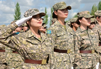 Свыше 400 выпускников военной кафедры столичного вуза приняли воинскую присягу