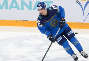 Казахстан выиграл на льду 