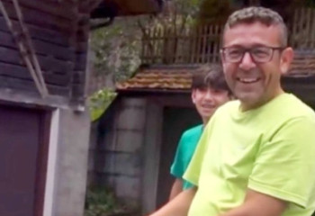 Қазақшасы судай Франция азаматы туристерді таңғалдырды