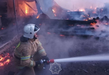 Өрт сөндірушілер Абай облысындағы өртті сөндірді