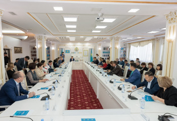 Игорь Рогов: Конституция – әділеттілік пен құқықтық тәртіпті қамтамасыз етудің негізін қалаушы құжат