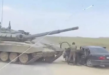 Жамбыл облысында жеңіл автокөлік танкімен соқтығысты