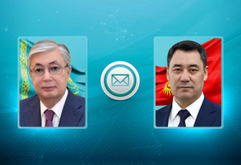 Мемлекет басшысы қырғыз халқын Тәуелсіздік күнімен құттықтады