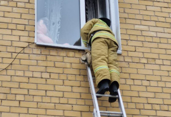 Қосшыда екі бала құтқарылды