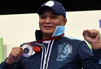 Ақмола әкімі Паралимпиада ойындарында күміс алған спортшыны құттықтады