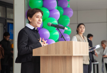 Тамара Дуйсенова приняла участие в церемонии открытия комфортной школы