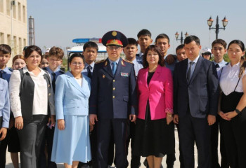 Түркістанда Ғазиз Байтасовқа арналған сынып пен кинозал ашылды