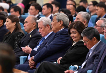 Президент инвестор тарту ісіне атсалыспай отырған әкімдер мен министрлерді сынады