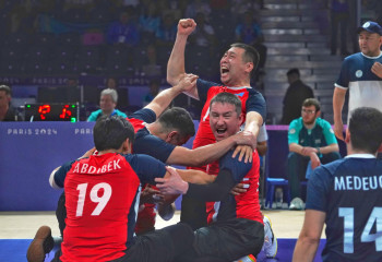 Волейболды отырып ойнау: Қазақстан құрамасы Паралимпиаданың жартылай финалына шыға алмады