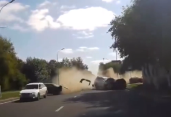 Смертельное ДТП в Караганде: появились кадры аварии с участием шести автомобилей