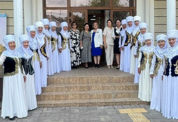 Чем алматинцы восхитили Андрея Малахова? Центры долголетия зажигают звезды